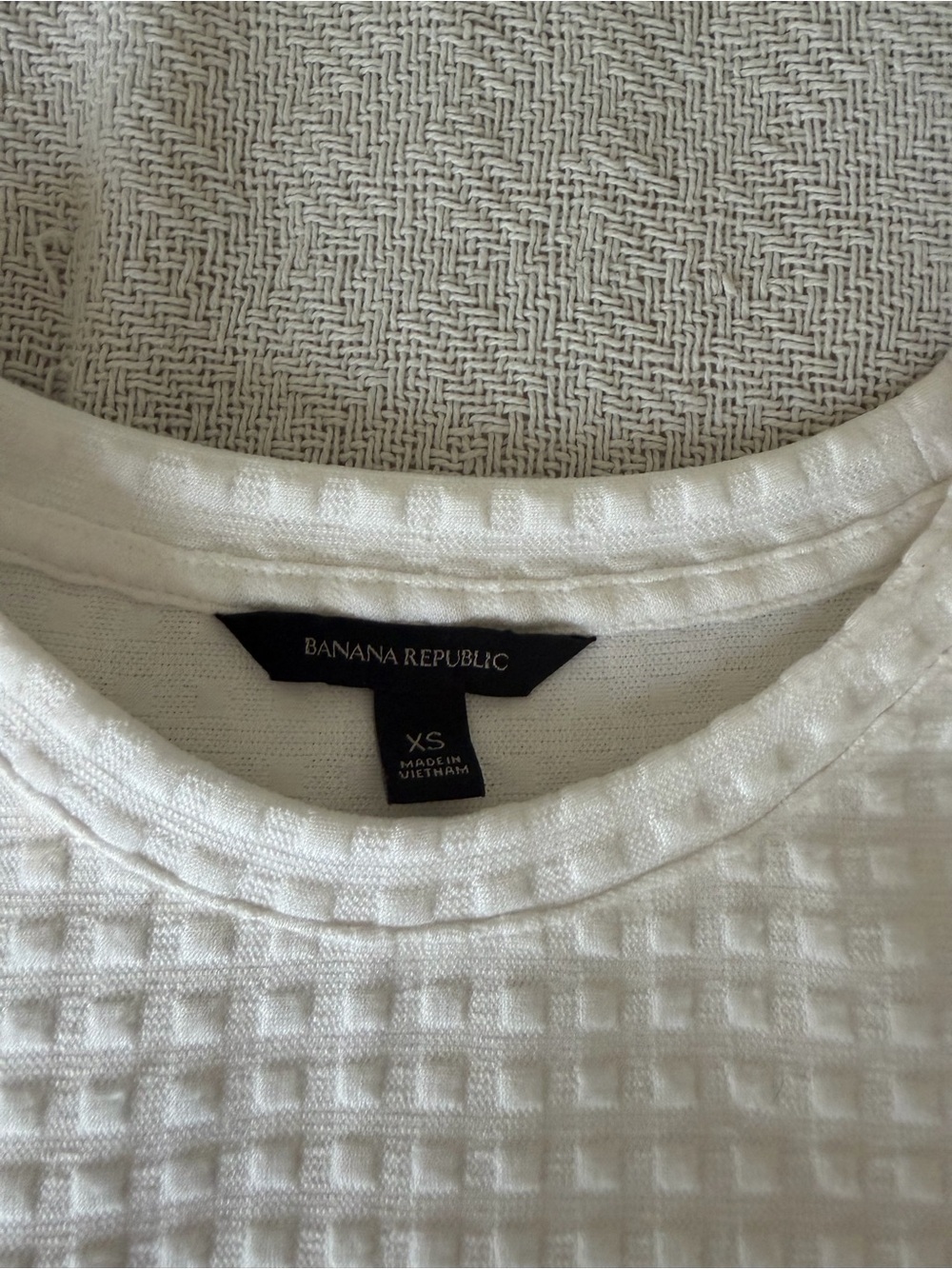 Banana Republic White Textured Short Sleeve Peplum Top - Picture 2 of 5
